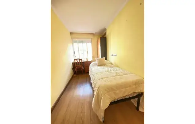 Rent 5 bedroom apartment in Castelló de la Plana