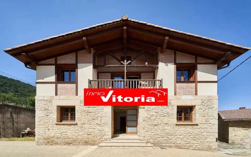 Chalet Pareado en Caicedo Sopeña Ribera Alta Alava