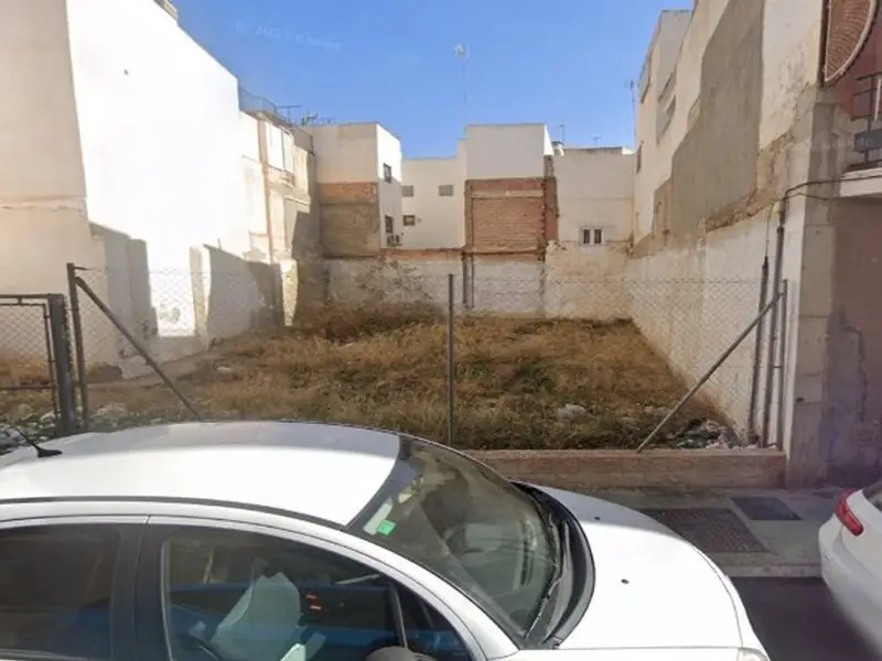 Venta Terreno 256m2 Almeria Calle Maria Guerrero