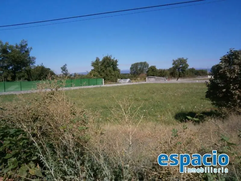 Solar 2280m2 en Ponferrada zona La Martina