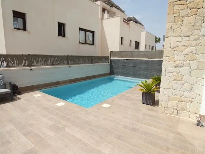 Villa 3 Dormitorios Ciudad Quesada Piscina Privada