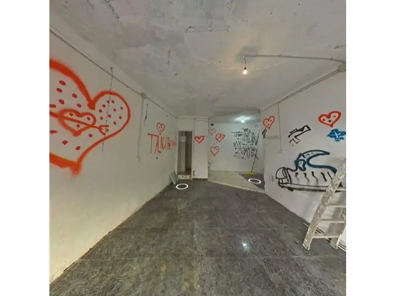 Venta Local comercial en La Salut - Ref: LOC_77