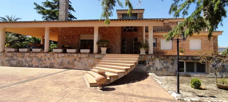 Chalet en Venta cerca Ontinyent 876m2