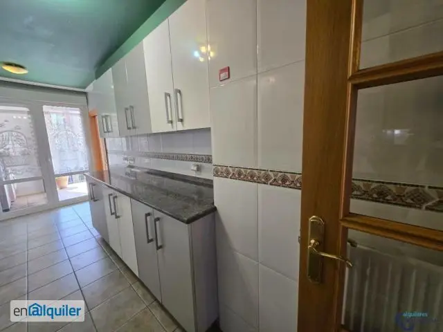 Alquiler de Piso 3 dormitorios, 2 baños, 0 garajes, Buen estado, en Orio, Guipuzcoa