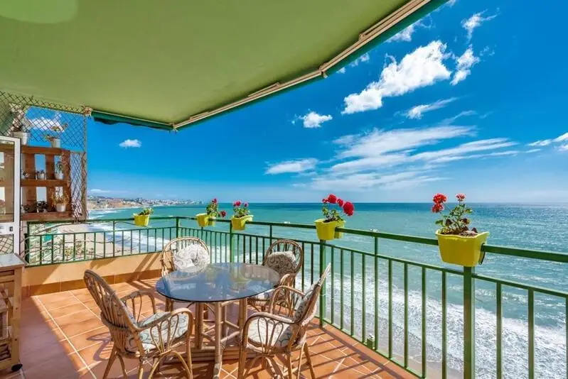 Apartamento en venta en Carvajal, Fuengirola
