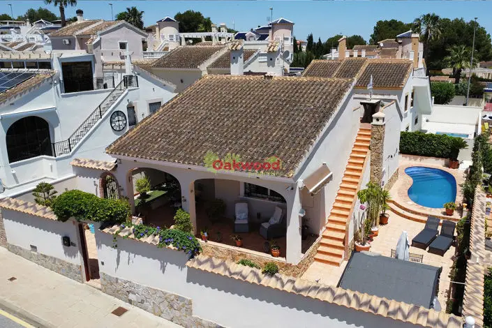 Villa 3 Dormitorios Pinar de Campoverde Moderna Piscina