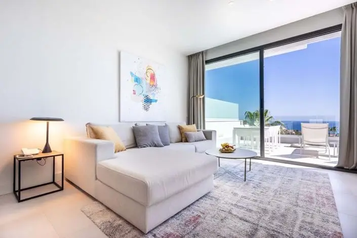 Apartamento 2 Dormitorios en Mijas Costa con Piscina Privada