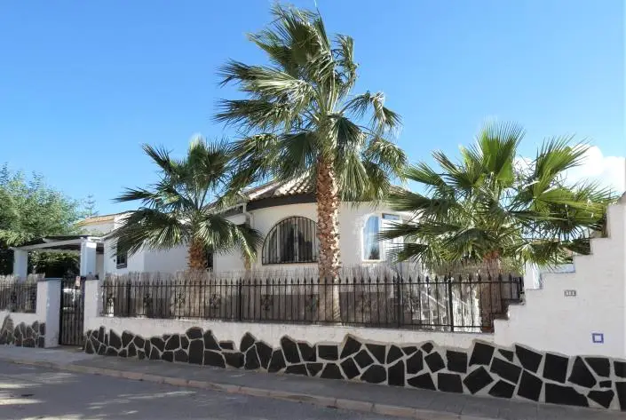 Villa de 3 Dormitorios en Venta en Camposol