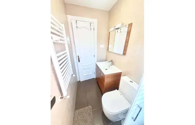Habitaci	ón 105m	² Madrid Alquiler Estancia Mínima 5 Noches