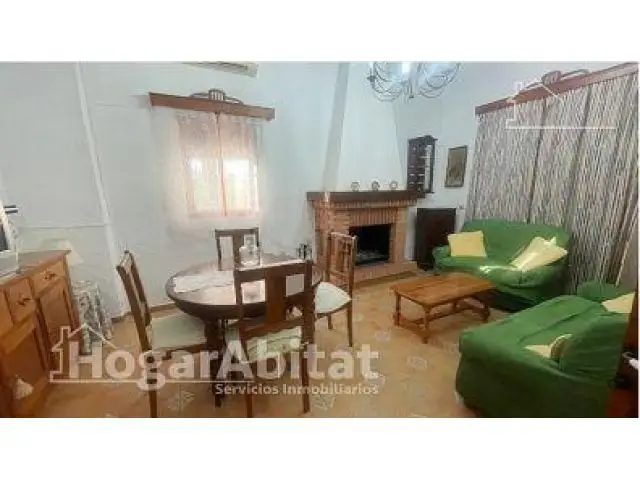 Chalet con Garaje Terraza y Barbacoa en Parcela de 26500 m2