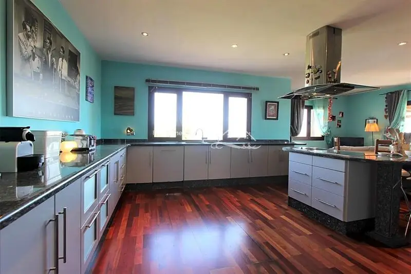 Villa de Lujo con Establo en Los Gallardos Almeria