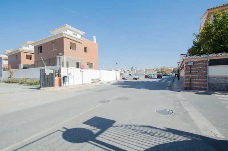 Solar en Venta Lux Mundi Cajar 350m2 Vivienda 250m2