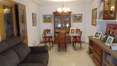Casa Pareada en Venta Cerca del Centro