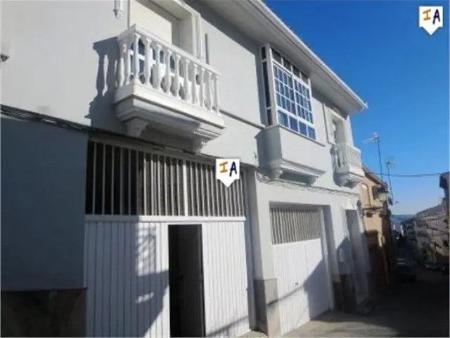 Adosado 3 Dormitorios Loja Espa	
	
	
	
a