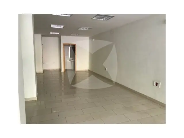 Local Comercial en Alquiler Cerro del Viento 110m2