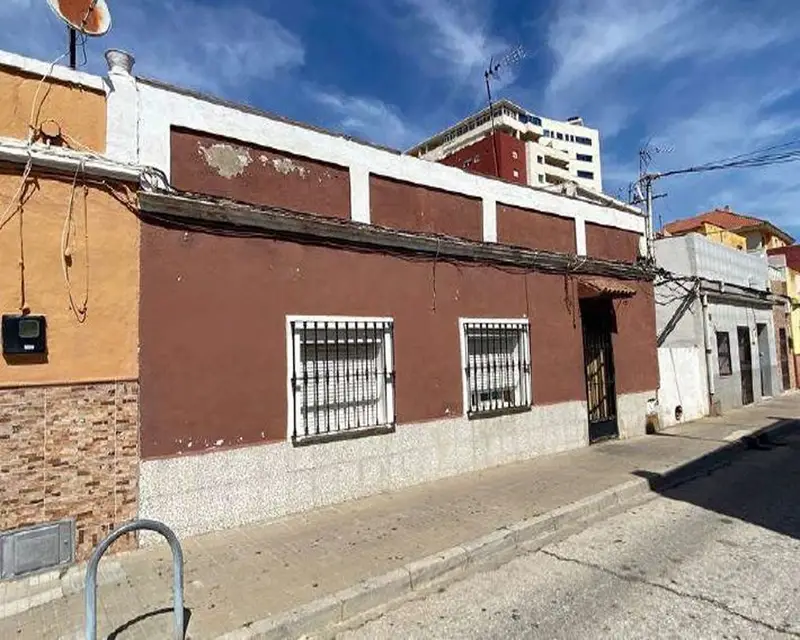 Casa Unifamiliar 180m² 2 Habitaciones Algeciras