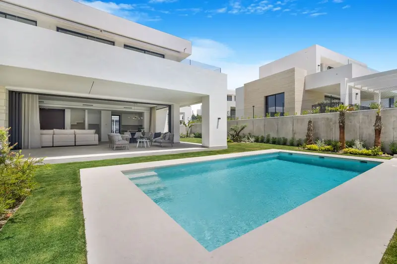Villa de Lujo en Marbella 6 Dormitorios Piscina Privada