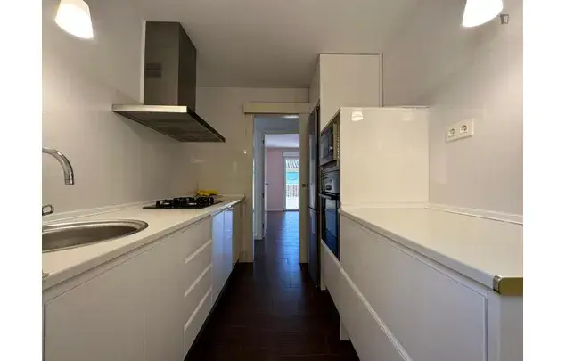 Alquiler Apartamento 4 Dormitorios Granada 3-24 Meses