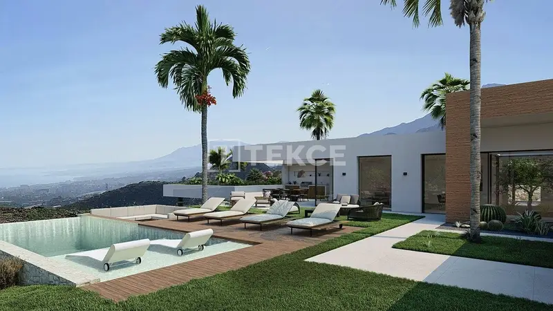 Villa Duplex Marbella Vistas Panoramicas al Mar 4 Dormitorios