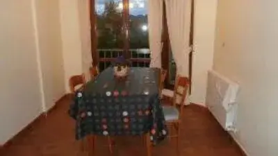 Chalet Adosado en Alameda de Antso Estegiz