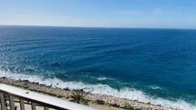 Apartamento en Almuñecar Paseo Reina Sofia Primera Linea de Playa