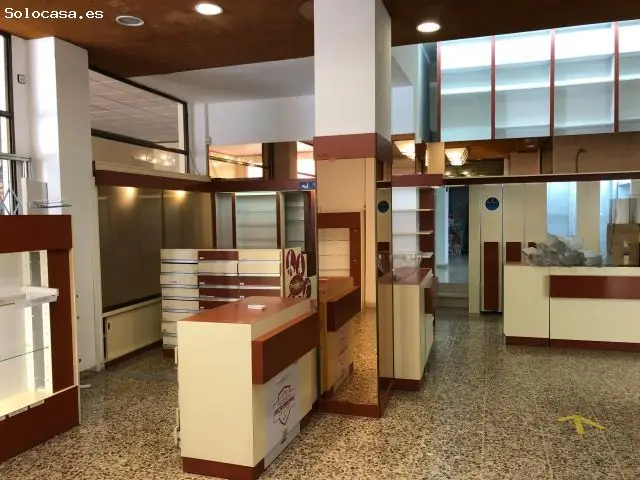 Local Comercial en Vilafranca del Penedès 100m2