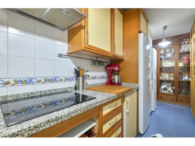 Amplio Pareado en Delicias con 5 Dormitorios y 3 Baños