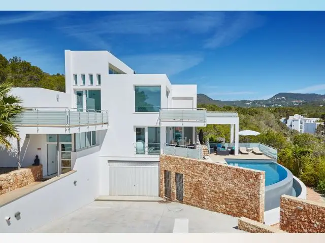 Villa de Lujo en Ibiza 5 Dormitorios Piscina Barbacoa Cerca de Cala Tarida