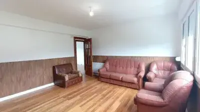 Piso en Venta Sopela: Luminoso y con Vistas Despejadas