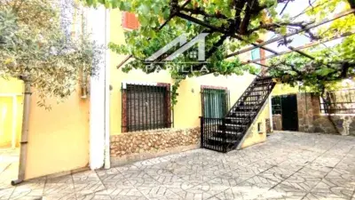Chalet Independiente con Piscina y Barbacoa
