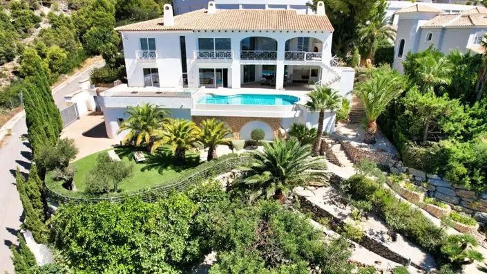 Villa de Lujo en Sierra de Altea con Vistas al Mar