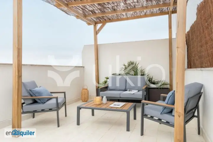 Alquiler Piso Amueblado Centro con Terraza 2 Dormitorios