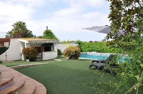 Chalet de Lujo en Calafell con Vistas al Mar
