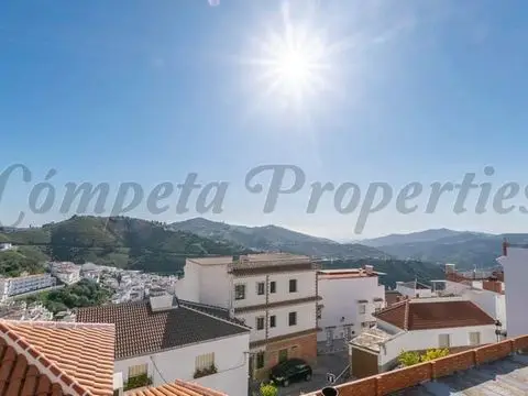 Casa de Pueblo en Venta Competa 3 Dormitorios Proyecto 290m2