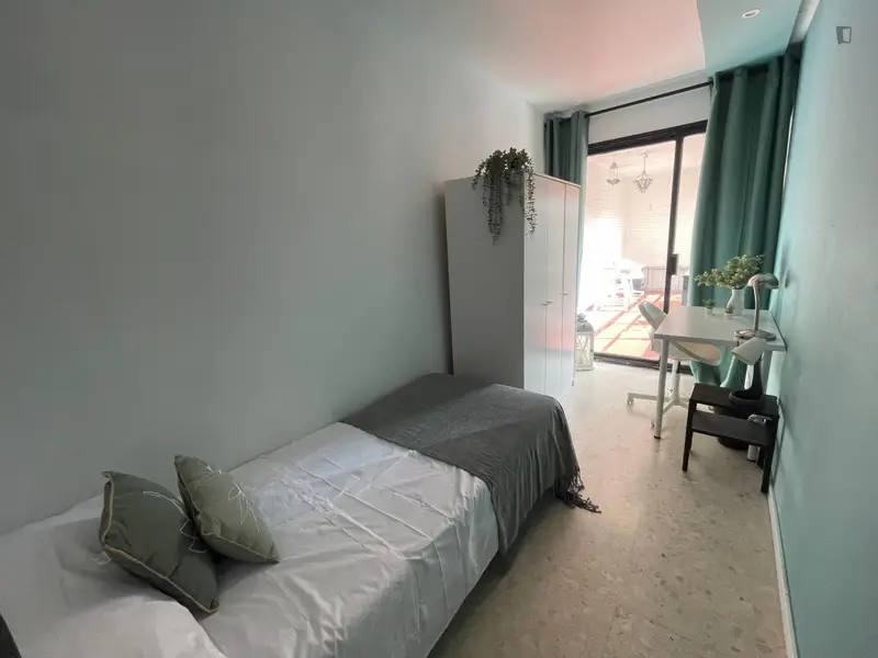 Habitacion Individual para Estudiantes Menores de 30 Años