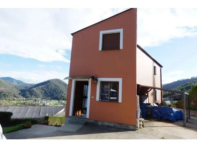 Chalet en Venta en Villar de Luarca Asturias
