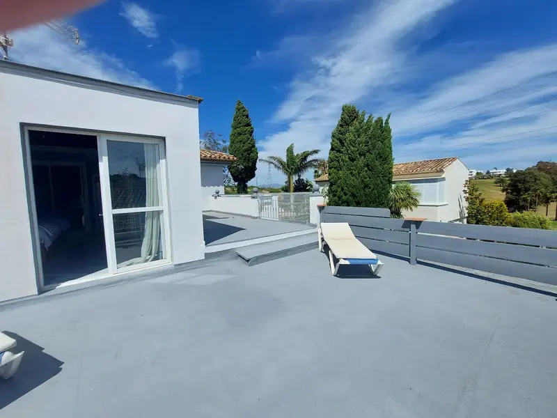 Casa Villa 5 Dormitorios Estepona Piscina Privada Jardin