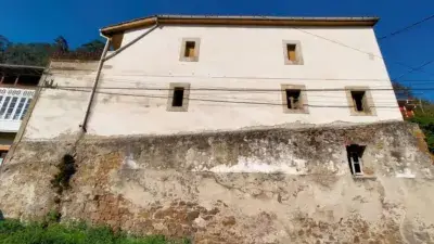 Casa Antigua para Reformar en Pravia con Terreno