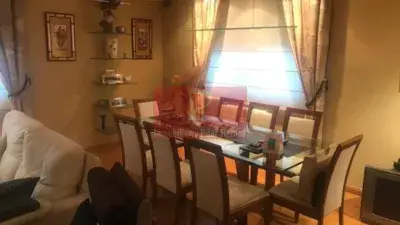Casa Pareada en Venta Valdefresno 250m2 4 alturas