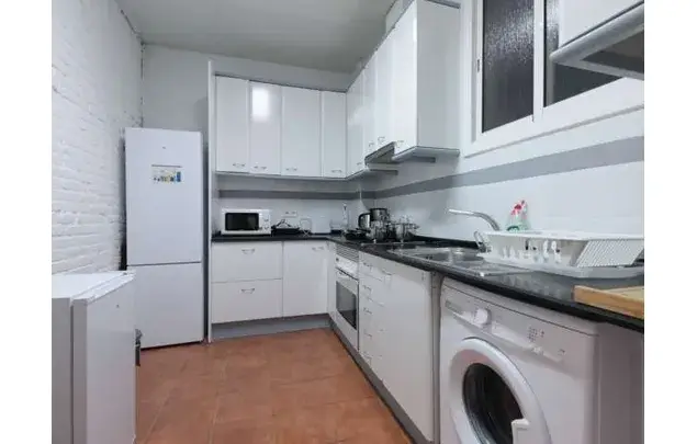 Habitacion en Eixample Barcelona para Estudiantes y Profesionales