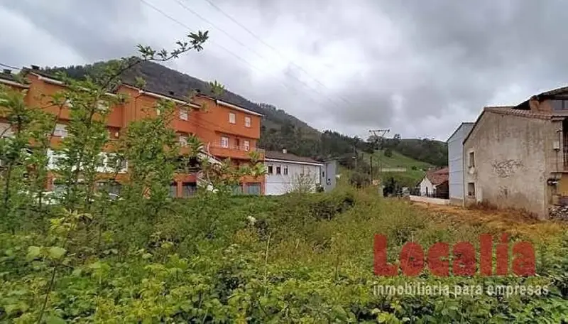 Venta Suelo Los Corrales de Buelna 1012m2 3 Viviendas Adosadas