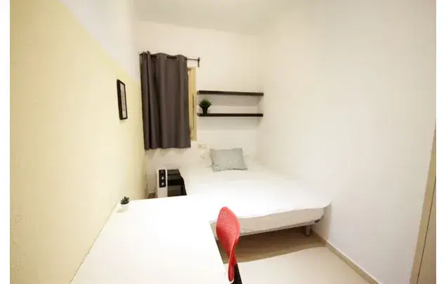 Habitacion 100m2 Cerca Camp Nou Barcelona