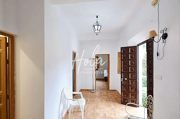 Casa de Pueblo con 4 Dormitorios en Lanjarón