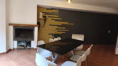Adosado en Borja con Patio Ingles Terrazas y Garaje