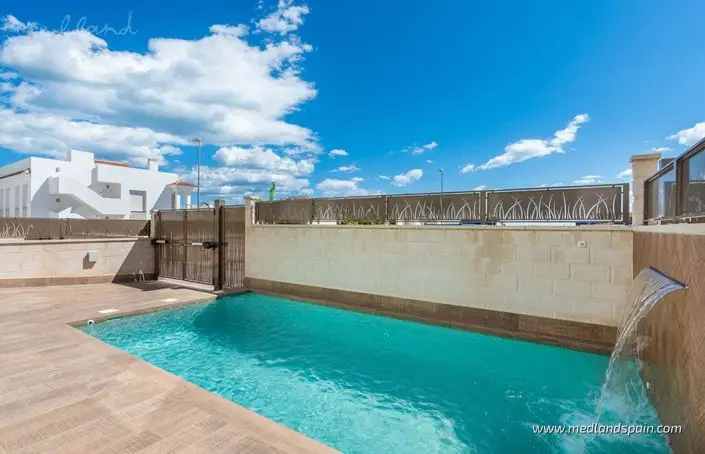 Villa en Venta Los Montesinos 3 Dormitorios Piscina Privada