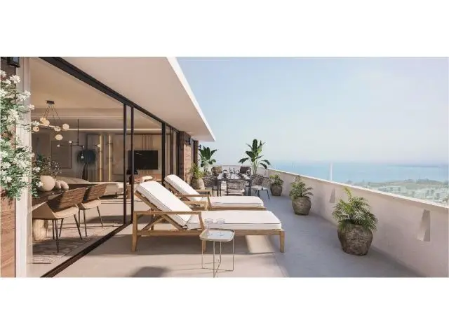 Vivienda de Lujo en El Higuerón: 3 Dormitorios, Piscina Privada