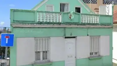 Casa en venta en Avenida de Alcalde Lavadores, cerca de Calle Paz Pardo