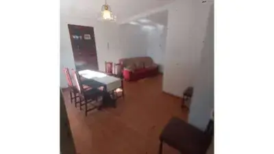 Chalet en Mondariz con dos viviendas y parcela de 769m²