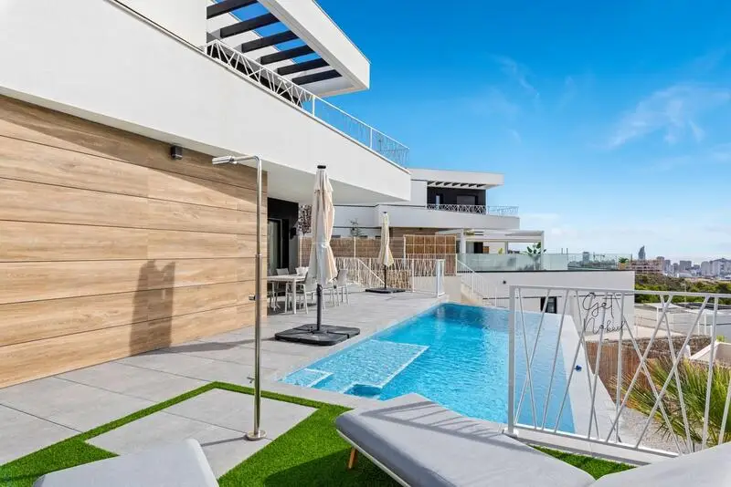 Villa en Finestrat con Vistas al Benidorm