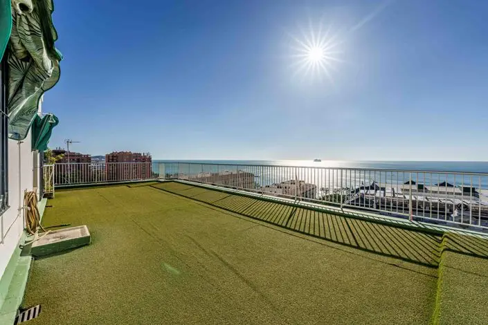 Apartamento 3 Dormitorios Lujo Paseo Reding Malaga